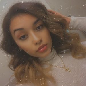 Meet your Posher, Alyssa